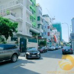 Giá tốt, MT Nguyễn Văn Thủ, đoạn gần Mạc Đỉnh Chi, DT 152.4m2, nhà 5 tầng mới - thang máy