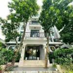 Khách sạn 5 tầng, MT Sông Nhuệ, khu sân bay Tân Bình, DT 14x20m