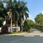 Lô biệt thự đẹp, DT 10x21m, đường nội bộ bên sông Sài Gòn - Bình Lợi Bình Thạnh, đơn giá chỉ 102tr/m2