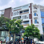 Toà building 6 Tầng, MT 30m ngay Nguyễn Xí, DT 13x25m, HĐT 220tr/th