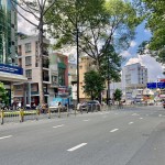 Vị trí đẹp, ngay góc Trần Hưng Đạo - Nguyễn Văn Cừ, DT 4x20m, HĐT 95tr/th