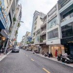 Vị trí đẹp, ngay One Central, MT Đặng Thị Nhu, nhà 4 tầng