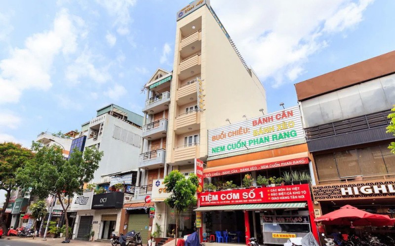 [39 tỷ] Khách Sạn 7 Tầng, Mặt Tiền Lý Chính Thắng, HĐT 120tr, Giá Quá Tốt