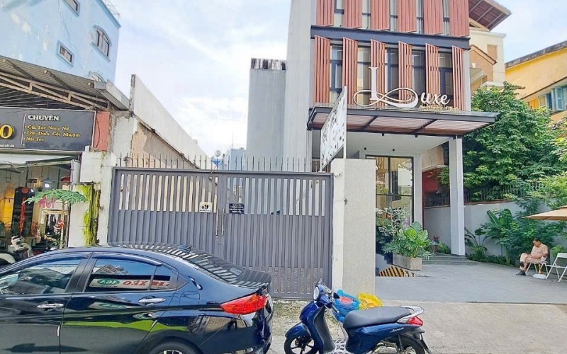 (Giảm giá) Đơn giá tốt cho Khuôn đất đẹp, DT 150m2, MT ngay Hai Bà Trưng, Q.1