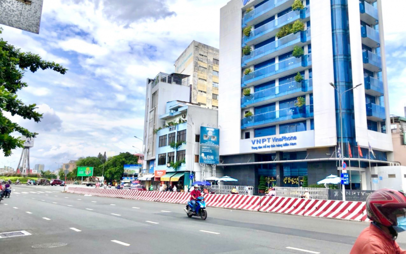 2 MT thương hiệu Điện Biên Phủ, Quận 1, vị trí đẹp, nhà ngang 6.8m
