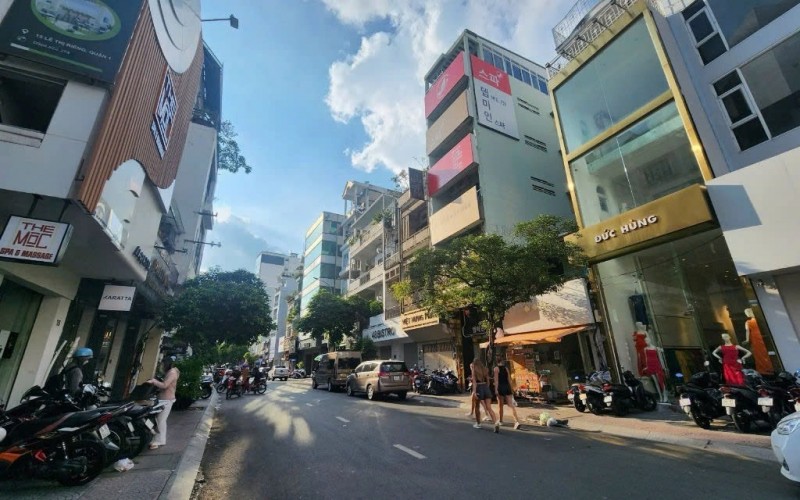 8 Tầng mới, thang máy, MT Lê Thị Riêng, Bến Thành, HĐT 90tr/th
