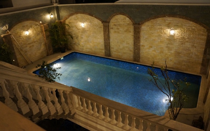 Biệt thự 4 tầng, hồ bơi, sân vườn, MT Thạch Thị Thanh, Quận 1, DT 9.8x24m