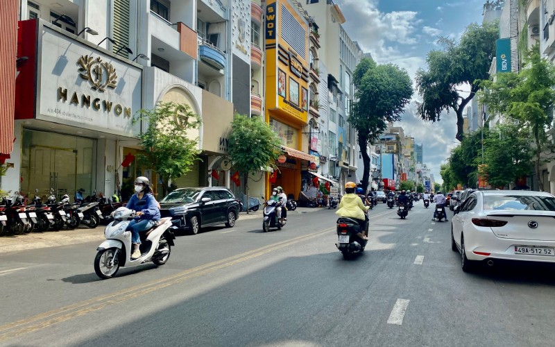 Cần bán gấp, chốt nhanh, MT Võ Văn Tần, Q.3, nhà 6 tầng kiên cố