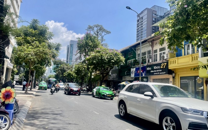 DT 362m2 – 14.3x31m, MT Đinh Tiên Hoàng, Q.1, vị trí đẹp, kinh doanh đa ngành nghề.