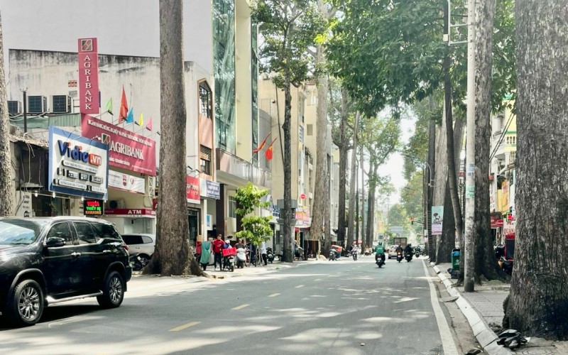 Giá tốt, MT ngay Trần Quang Khải, Q.1, DT 141m2 - 7x18m (NH 11m), nhà 5 tầng