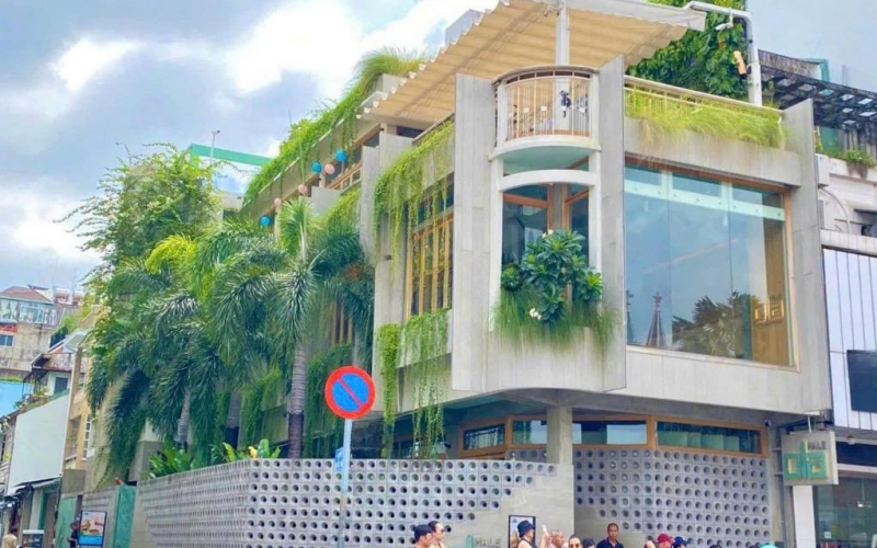 Góc 2 MT Hai Bà Trưng - Đinh Công Tráng, DT 225m2, HĐT 330tr/th