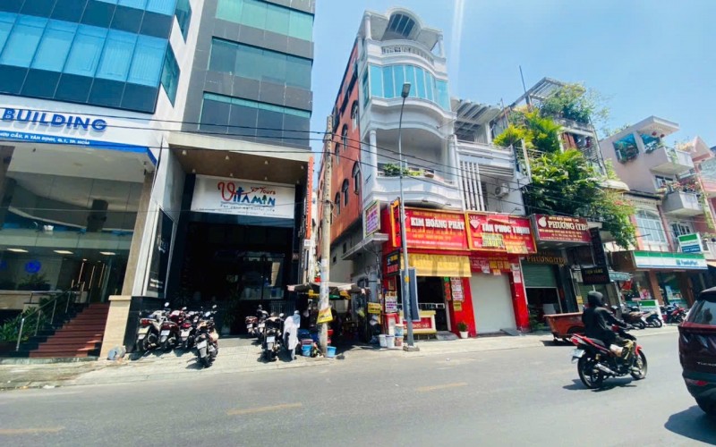 Góc 2 MT Nguyễn Hữu Cầu, DT 7x20m, kết cấu 4 Tầng, cho thuê tiếp hay xây mới Hầm 7 Tầng