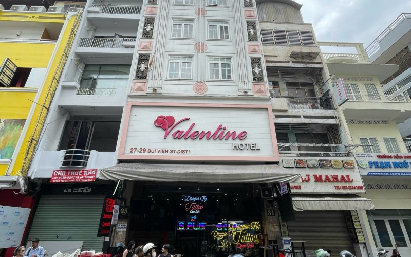 Khách Sạn Hiếm Bùi Viện, 8x20m, Hầm 8 tầng, HĐT 300 tr/, 145 tỷ giảm còn 130 tỷ