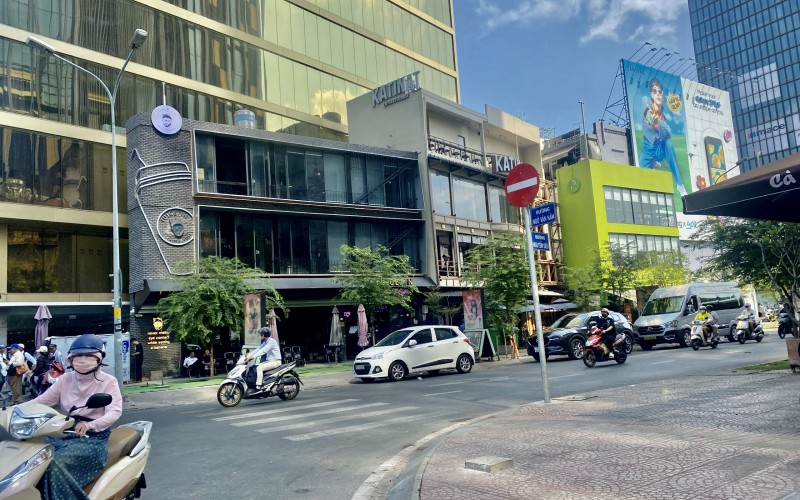 Khan hiếm, MT ngay Lê Thánh Tôn, Bến Bạch Đằng, Q.1, DT 132m2