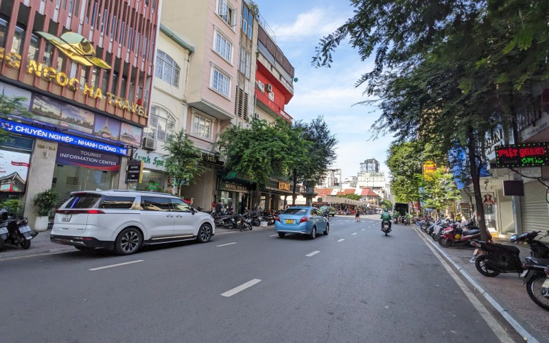 Mặt tiền Bến Thành, 16x16m. Chỉ 160 tỷ, Cực Phẩm Quận 1