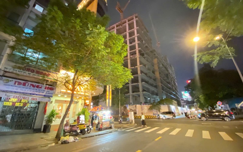 Mặt tiền Lê Thị Hồng Gấm, Ngay One Central, 7.7x18.5m. 5 tầng, 15X tỷ
