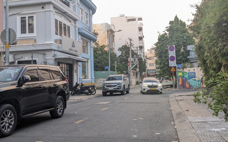 Mặt tiền Nguyễn Thành Ý, 12.55x19m, 2 Mặt tiền, 115 tỷ, tiện xây biệt thự, Building