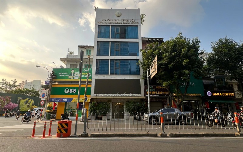 Mặt Tiền Quận 1, 8.5x10m. 5 tầng, Chỉ 48 tỷ. Vị trí đẹp, HĐT 155 triệu