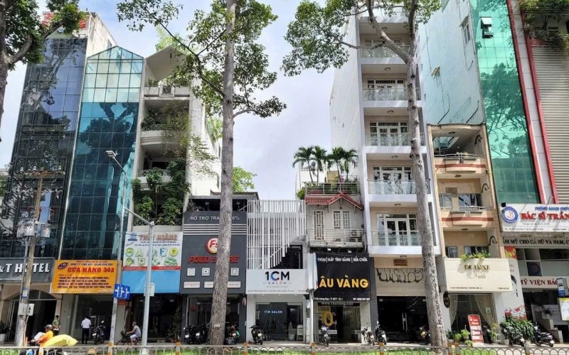 Mặt Tiền Trần Hưng Đạo, 4.3x22m, 45 tỷ còn 42 tỷ. Giá Tốt ạ
