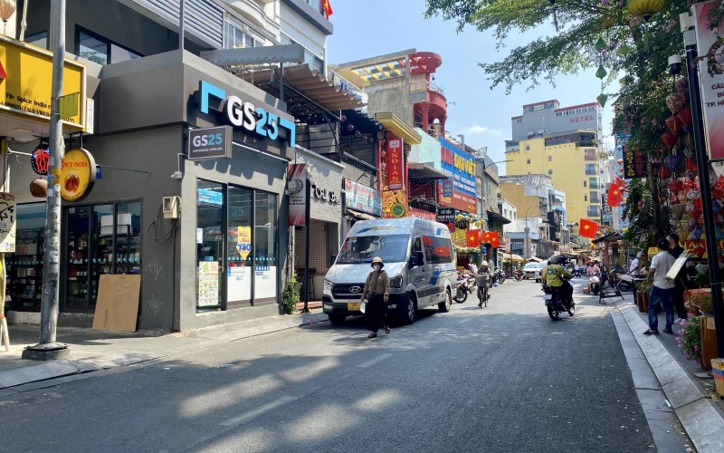 MT Bùi Viện, Q.1, khu phố Tây sầm uất, nhà 5 tầng, sẵn HĐ thuê