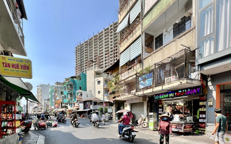 MT Đề Thám, Q.1, DT 4.3x21.2m, nhà 4 tầng mới, HĐ thuê 73tr/th