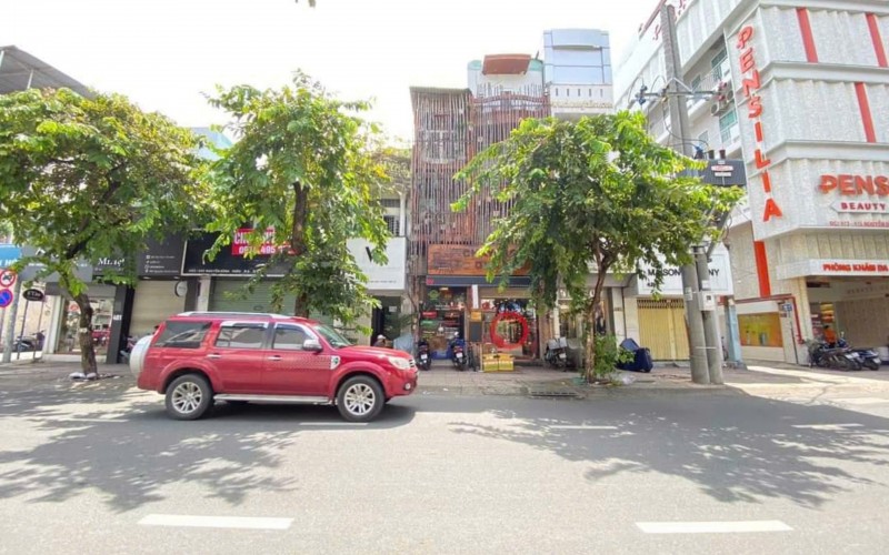 MT Nguyễn Đình Chiểu, trục thương hiệu Q.3-Q.1, ngang gần 7m, HĐT 120tr/th, chỉ 4x tỷ