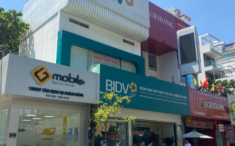 MT Phạm Viết Chánh, Q.1, DT 10.75x13.55m, nhà 5 tầng, HĐ thuê 200tr/th