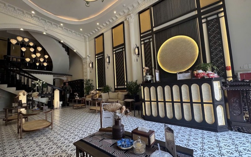MT Trần Đình Xu, đoạn gần Trần Hưng Đạo, DT 128m2 - 5x26m, căn góc thoáng, nhà mới