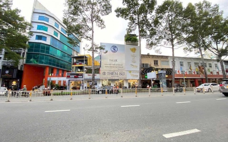 MT Trần Hưng Đạo, liền kề chợ Bến Thành, DT 8.5x25m, nhà 5 tầng, HĐT 230tr/th