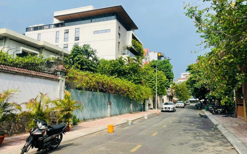 Ngay lõi khu biệt thự cao cấp Quận 3, MT Lê Ngô Cát, DT 311m2, giá tốt