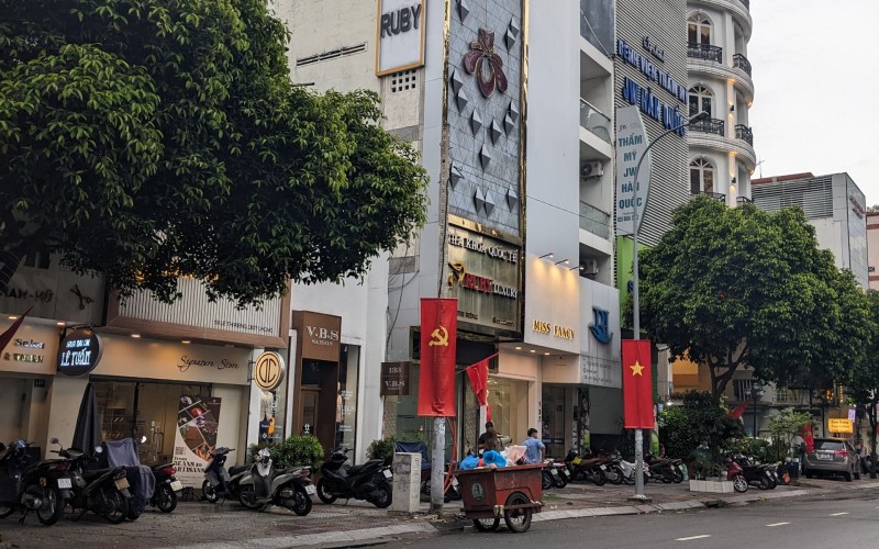 Nhà 4 tấm, Mặt Tiền khu Bùi Thị Xuân, 31.8 tỷ, vị trí đẹp, HĐT 60tr/th