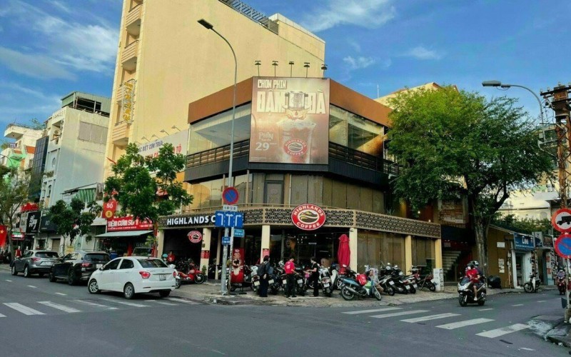 Nhà 7 Tầng, MT Lý Chính Thắng, Q.3, DT 8.75x28m, HĐ thuê 200tr/th