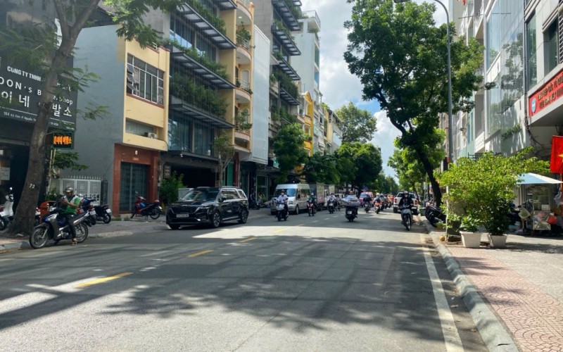 Nhà 8 Tầng, MT Ký Con, vị trí đắc địa, khu trung tâm Q.1, liền kề chợ Bến Thành