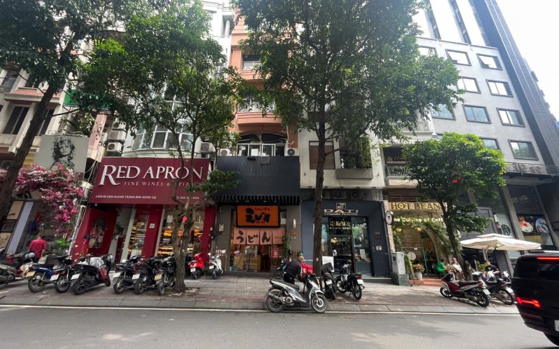 Siêu Phẩm Mặt Tiền Bến Nghé, 6 tầng, Giá Cực Tốt, chỉ 70 tỷ, ngay Lê Thánh Tôn