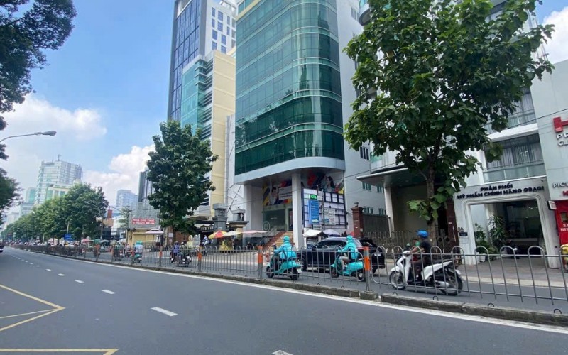 Toà building Hầm 8 Tầng, Góc 2 MT thương hiệu Nguyễn Thị Minh Khai, Q.1, giá 100 tỷ