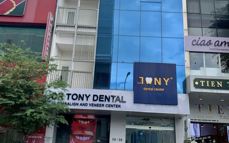 Tòa nhà 5 tầng mới, MT Tôn Thất Tùng, Q.1, DT 8x20m, HĐ thuê 207tr/th