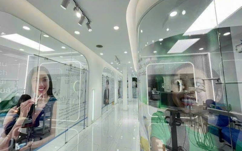 Tòa nhà 5 tầng mới, MT Tôn Thất Tùng, Q.1, DT 8x20m, HĐ thuê 207tr/th