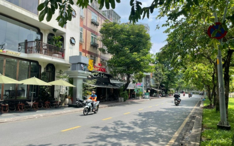 Tòa nhà 8 Tầng, Góc 2 MT Hoàng Sa, Quận 1, DT 200m2, ngang 18m nổi bật, HĐT 250tr/th