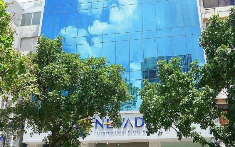 Tòa nhà 8 tầng, MT Nguyễn Đình Chiểu, Q.3, Ngang 10m, HĐ thuê 200tr/th