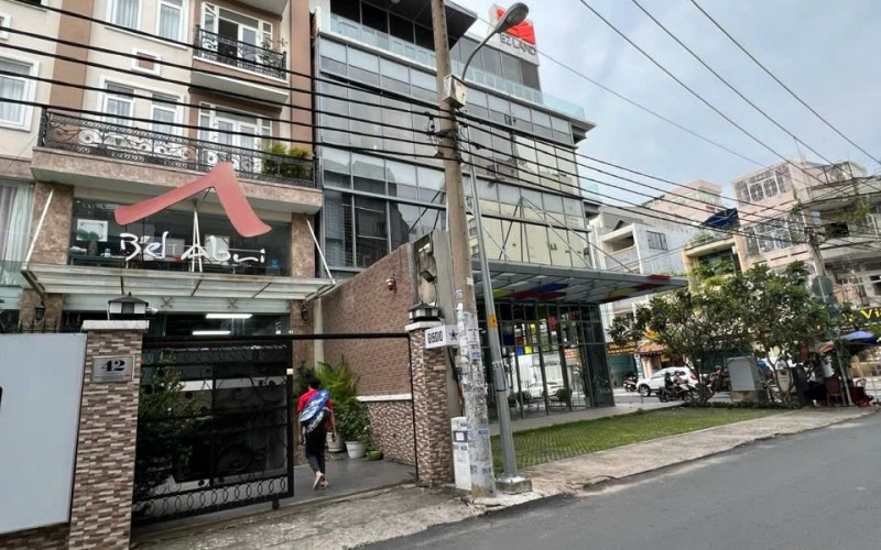 Tòa Nhà CHDV MT Quận 1, 14x25m. Hầm + 7 tầng, 350tr/th, chỉ 199 tỷ