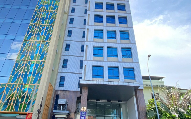 Tòa Nhà Văn Phòng Sân Bay, 2 Hầm 10 Tầng, 2300m2 sàn, chỉ 168 tỷ, Cực Phẩm, 650tr/tháng