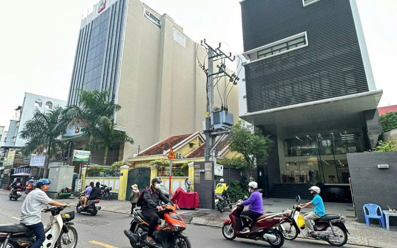 Tòa Nhà Văn Phòng Trung Tâm, Hầm 9 Tầng, 2400m2 Sàn, Chỉ 158 tỷ