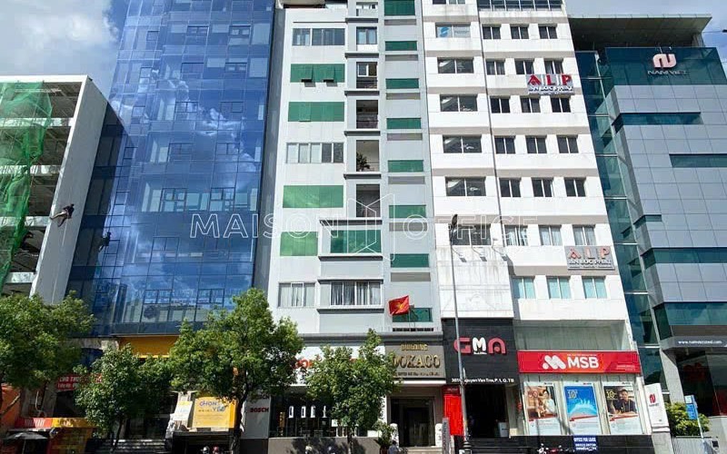 Tòa Nhà Vip Nguyễn Văn Trỗi, Hầm, 10 tầng, HĐT  250tr, 155 tỷ, Tài Sản Hiếm