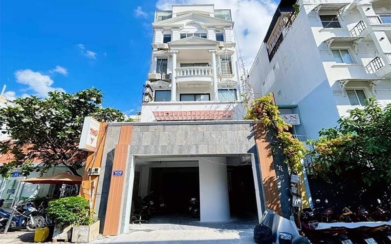 Tòa văn phòng khan hiếm, MT Đặng Dung, thương hiệu Tân Định, DT 168m2, 6 tầng mới - thang máy
