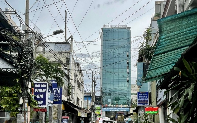 Vị trí đẹp, góc hai MTKD nhánh Cách Mạng Tháng 8, ngay Công viên Lê Thị Riêng, DT 181m2, giảm mạnh từ 35 tỷ còn 30 tỷ